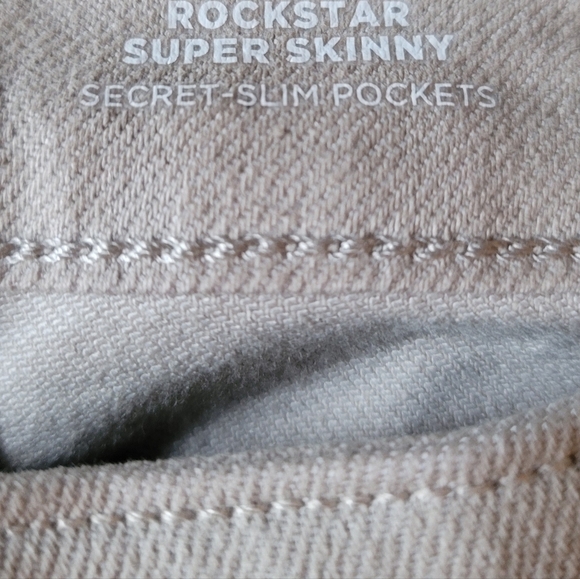 NWT Super Skinny Tall Women's Jeans - Picture 3 of 3